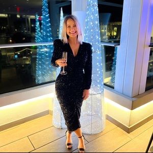 EXPRESS: Sequin V-Neck Puff Shoulder Ruched Midi Sheath Dress